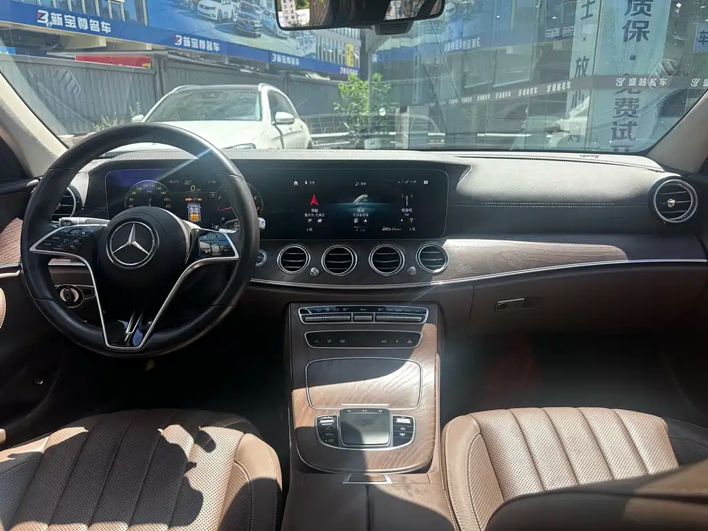 Mercedes-Benz E-Class 2020 — фото 10