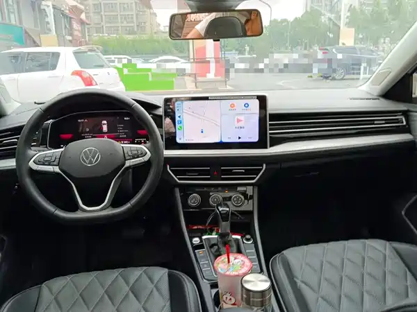 Volkswagen Sagitar 2024
