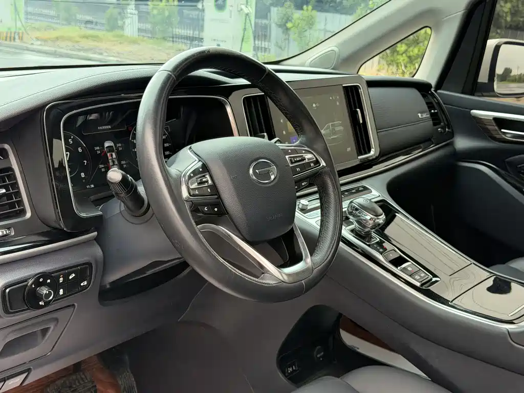 GAC Motor Trumpchi M8 2021 — фото 3