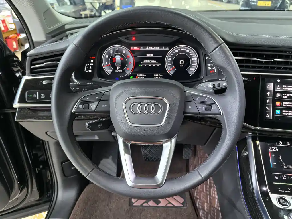 Audi Q7 2023 — фото 33