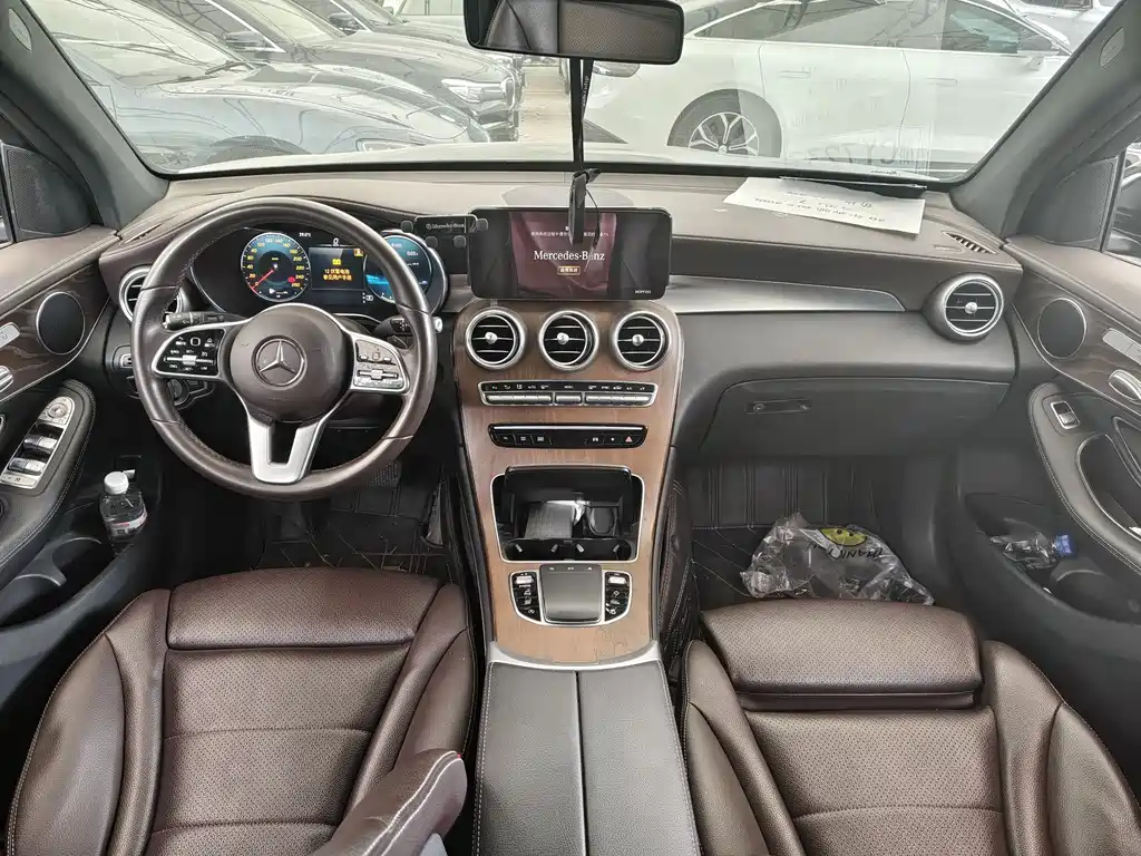 Mercedes-Benz GLC 2020 — фото 15