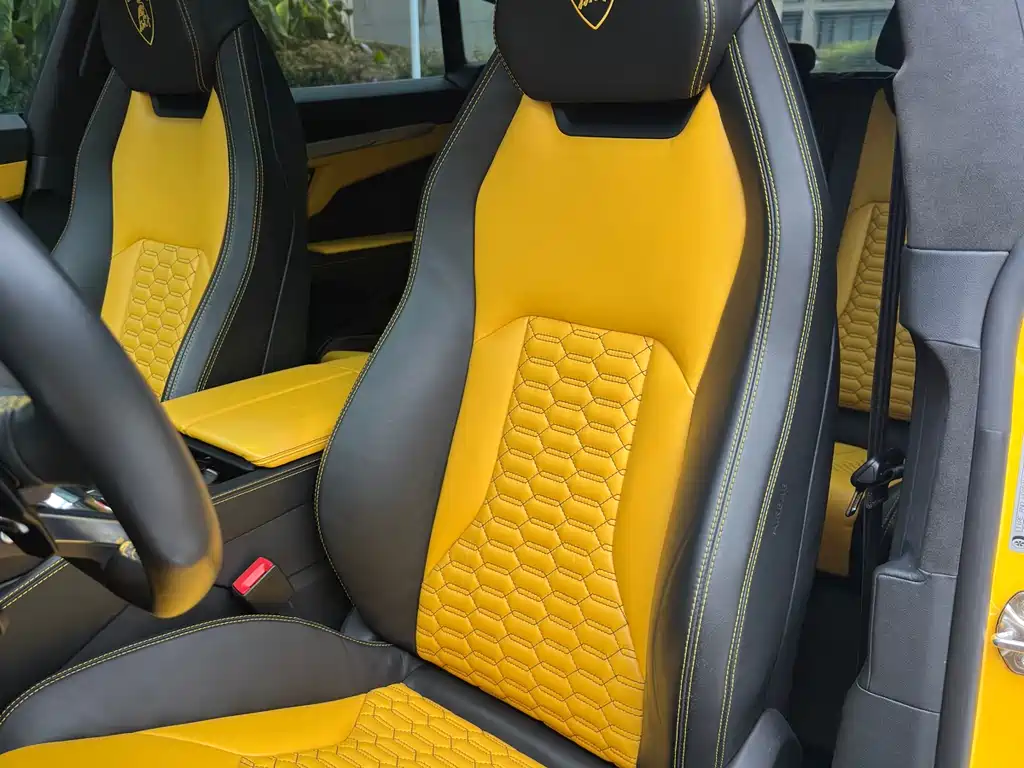 Lamborghini Urus 2019 — фото 11