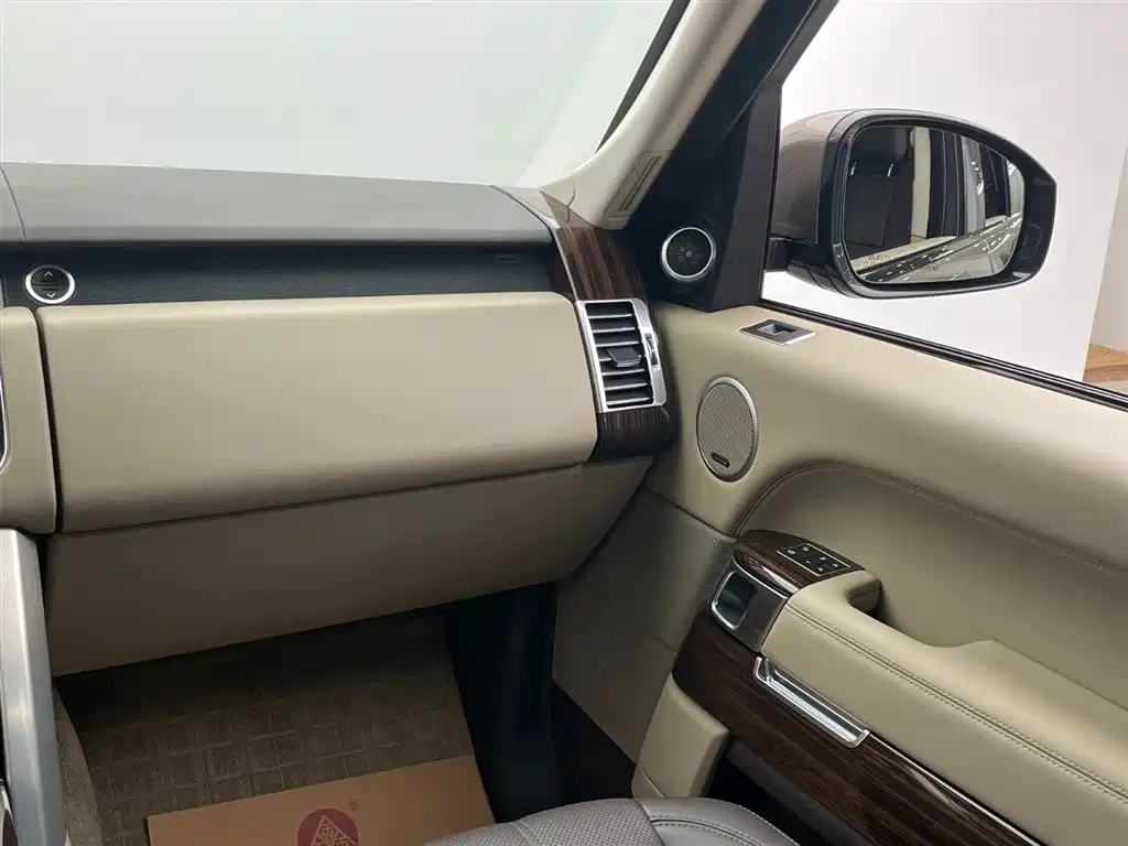 Land Rover Range Rover 2016 — фото 31