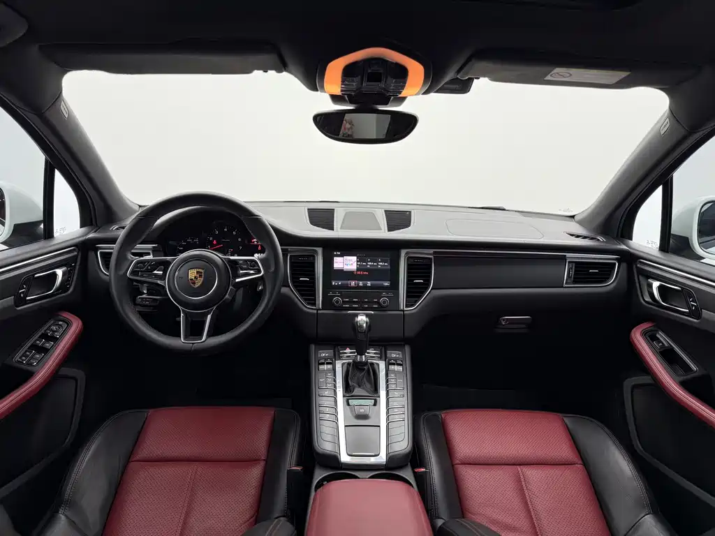 Porsche Macan 2016 — фото 9