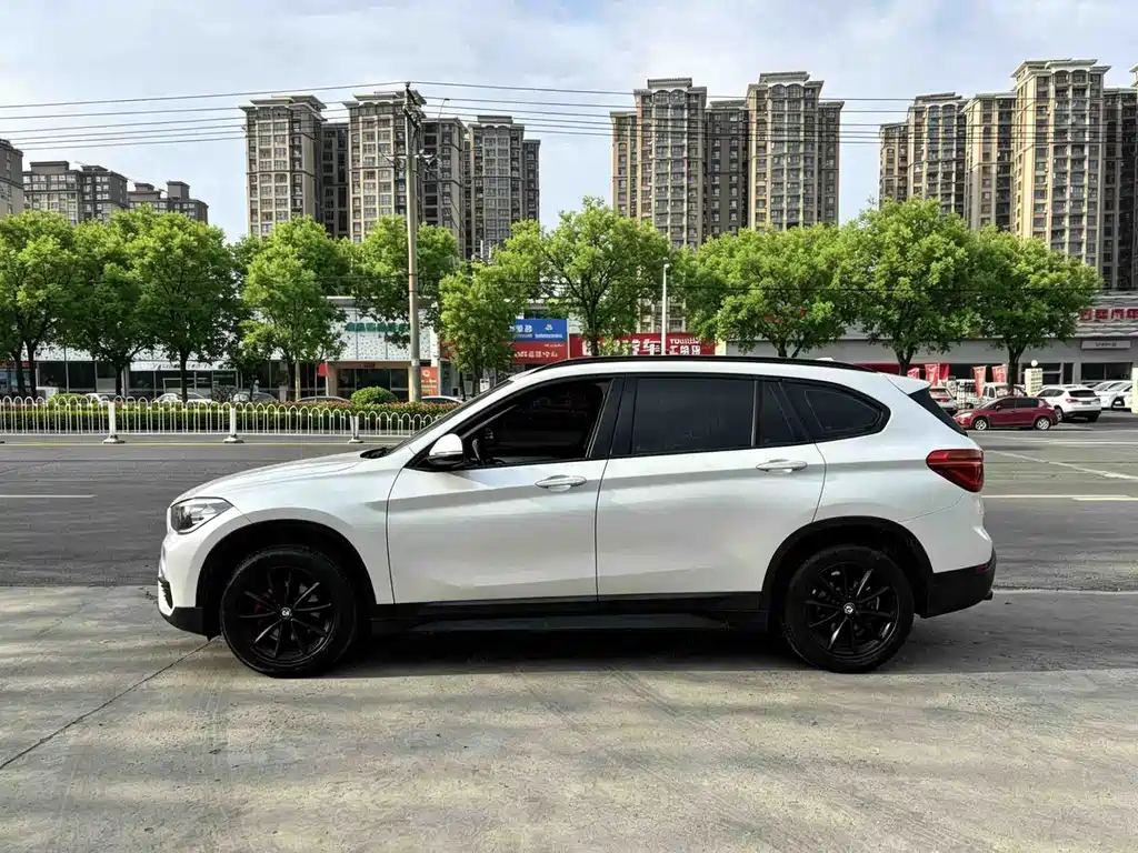 BMW X1 2017 — фото 4