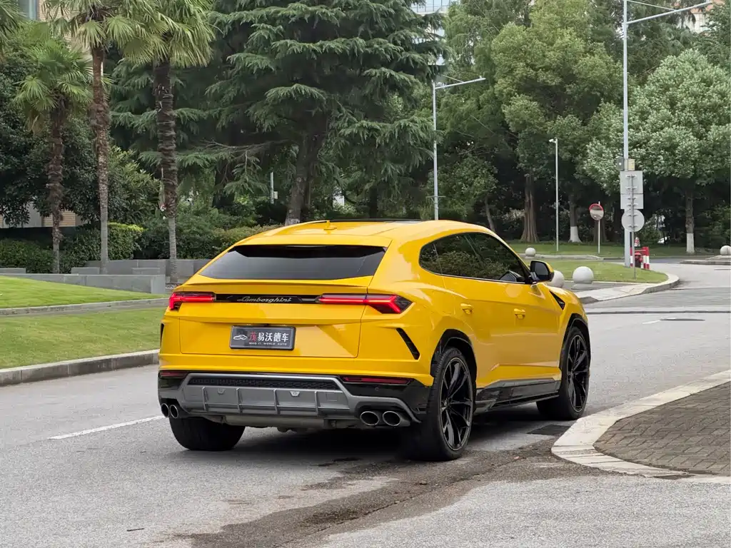 Lamborghini Urus 2019 — фото 6