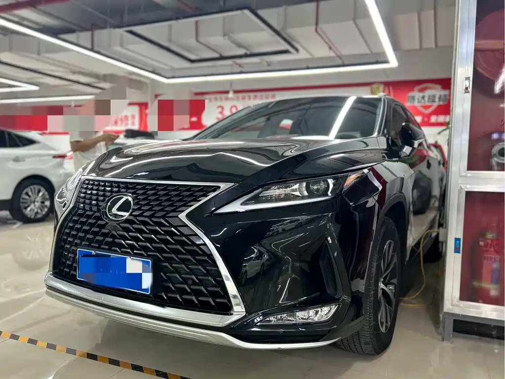 Lexus RX 2021 — фото 1