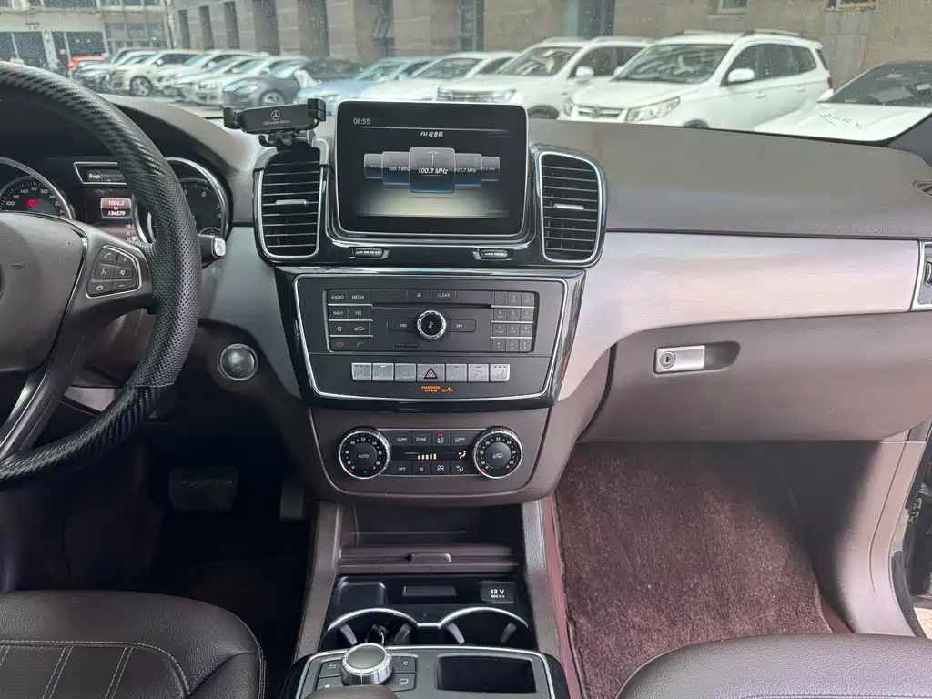 Mercedes-Benz GLE 2016 — фото 11