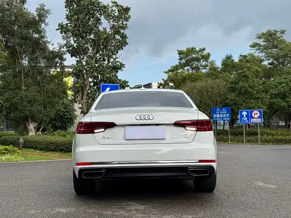 Audi A4L 2019