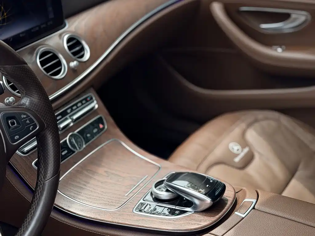 Mercedes-Benz E-Class 2018 — фото 13