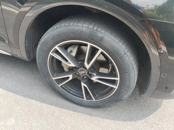 Audi Q5L 2023