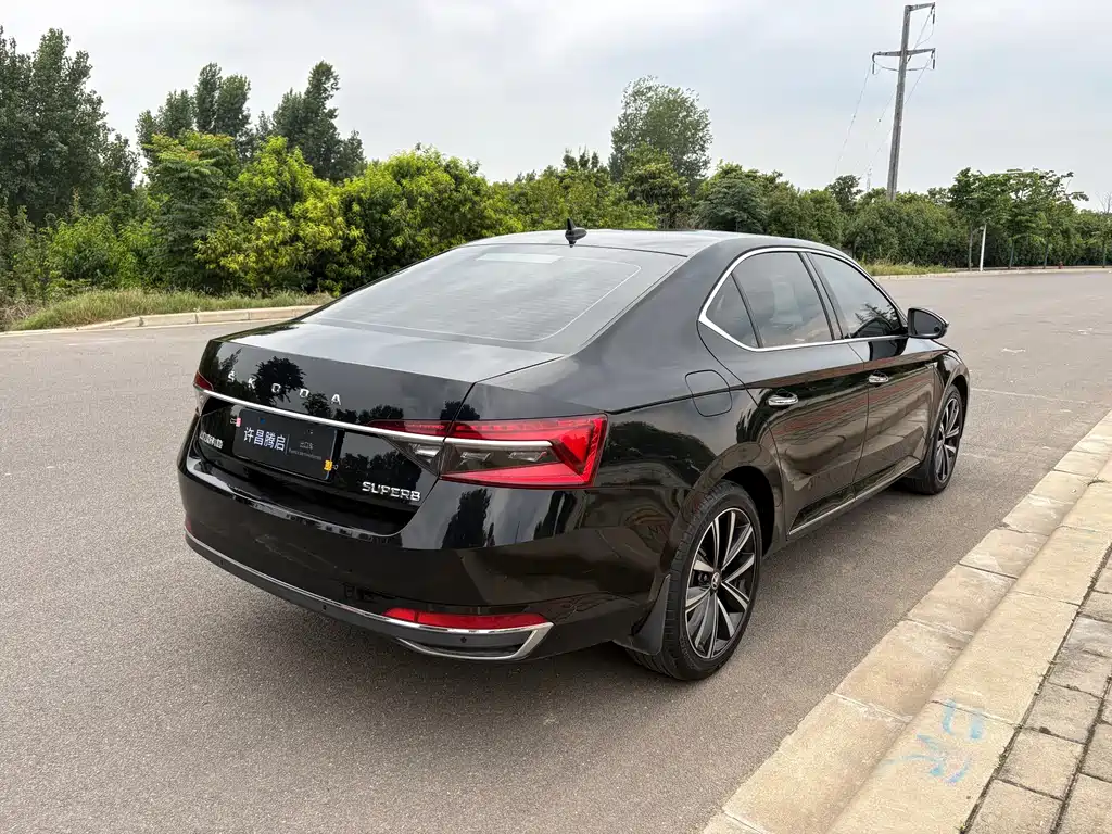 Skoda Superb 2023
