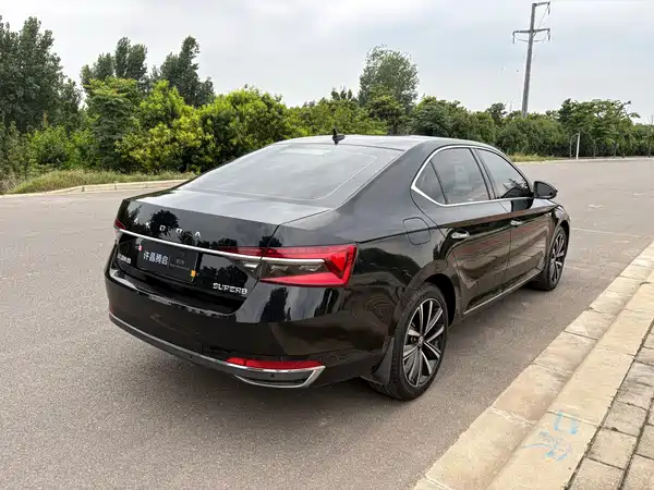 Skoda Superb 2023