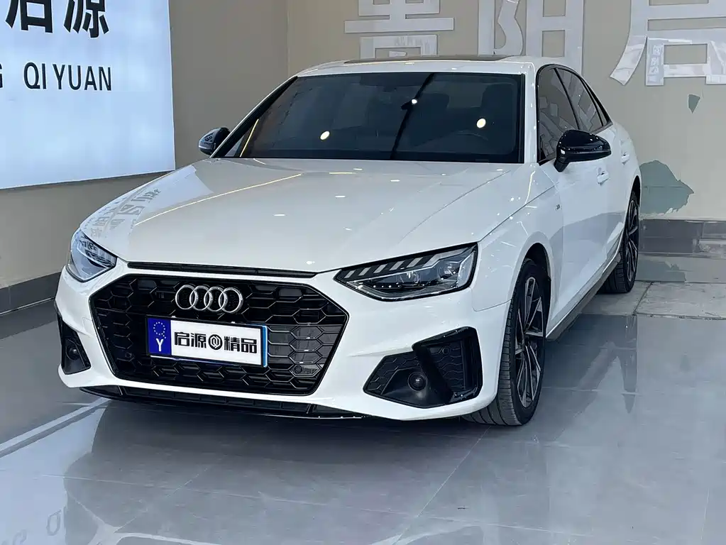 Audi A4L 2024 — фото 1