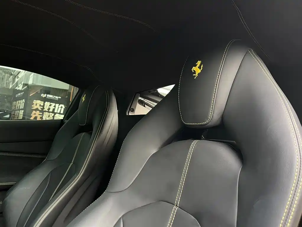 Ferrari F8 2022 — фото 15
