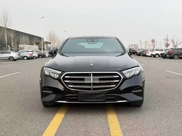 Mercedes-Benz E-Class 2024