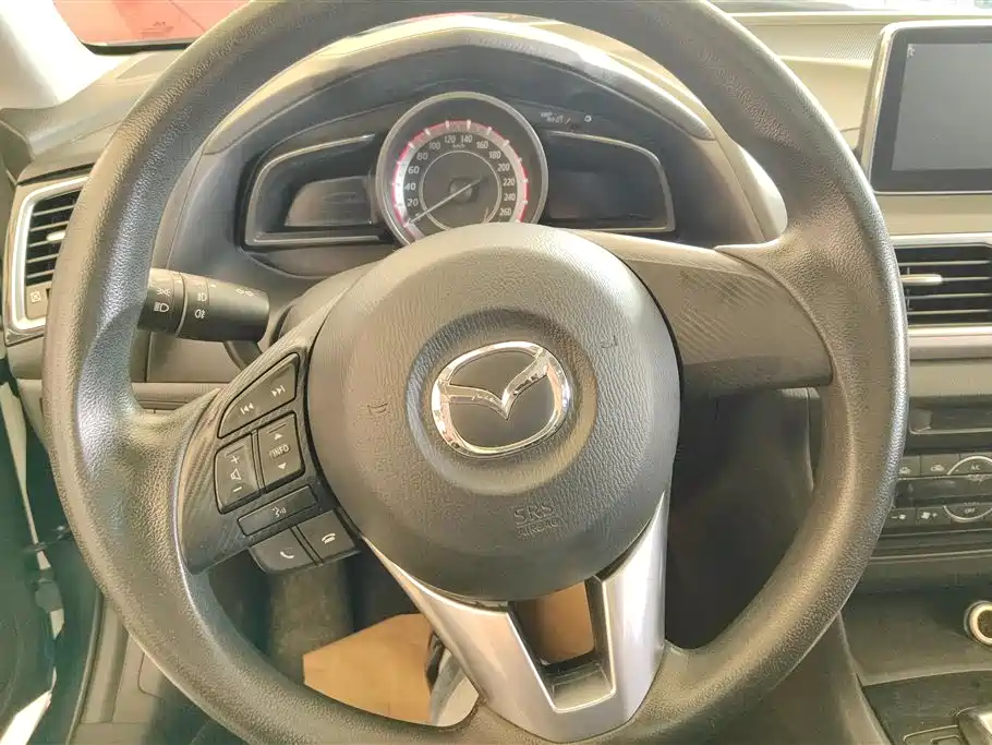 Mazda 3 Axela 2015 — фото 15