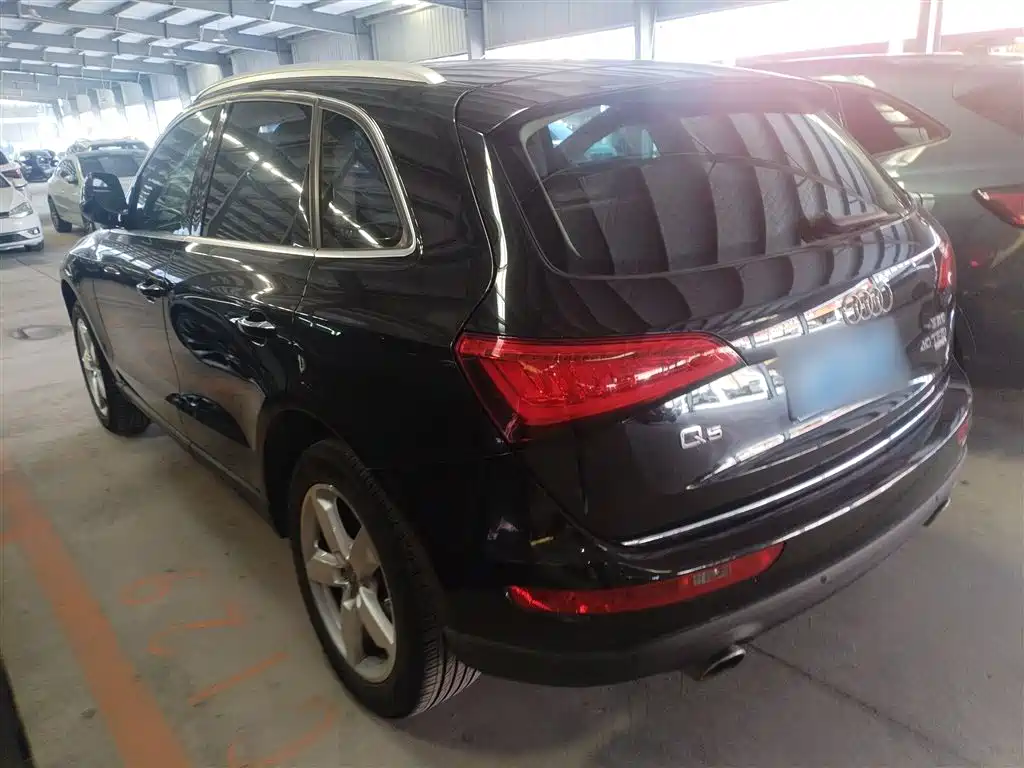Audi Q5 2015 — фото 23