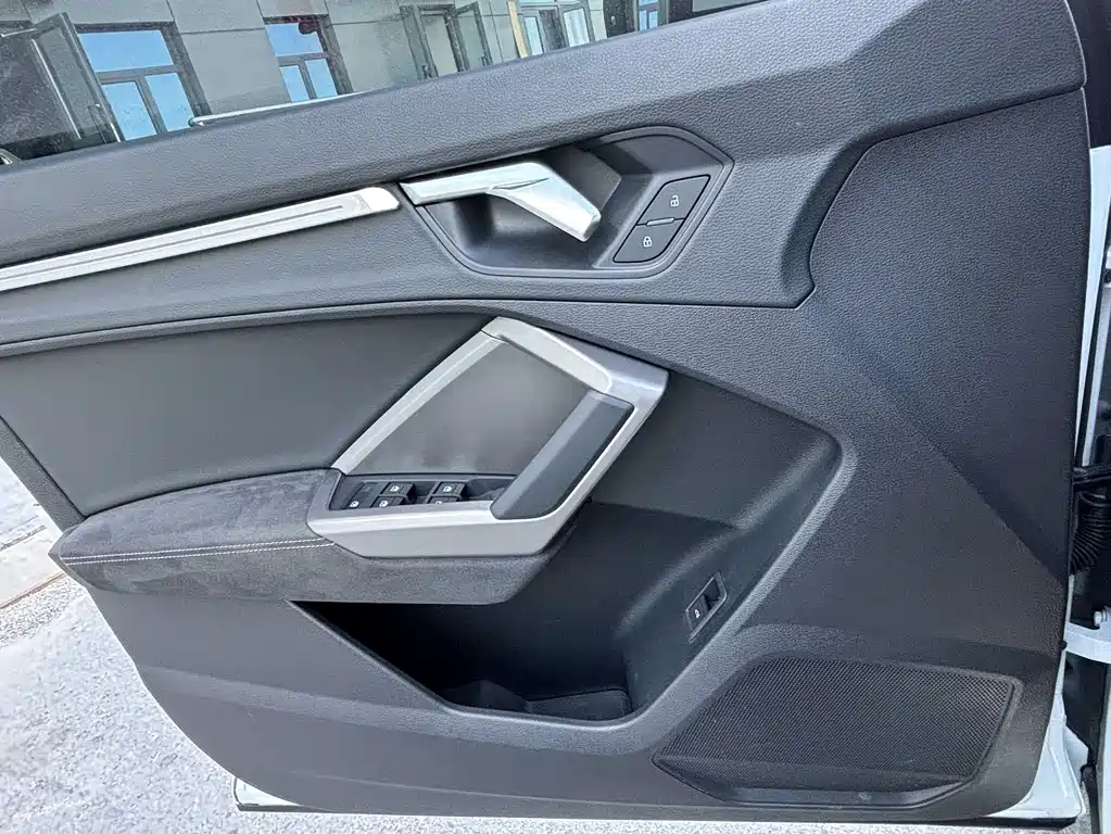 Audi Q3 2022 — фото 9