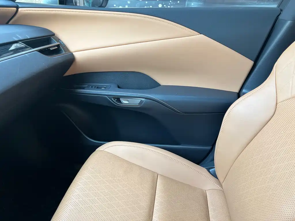 Lexus RX 2024 — фото 16