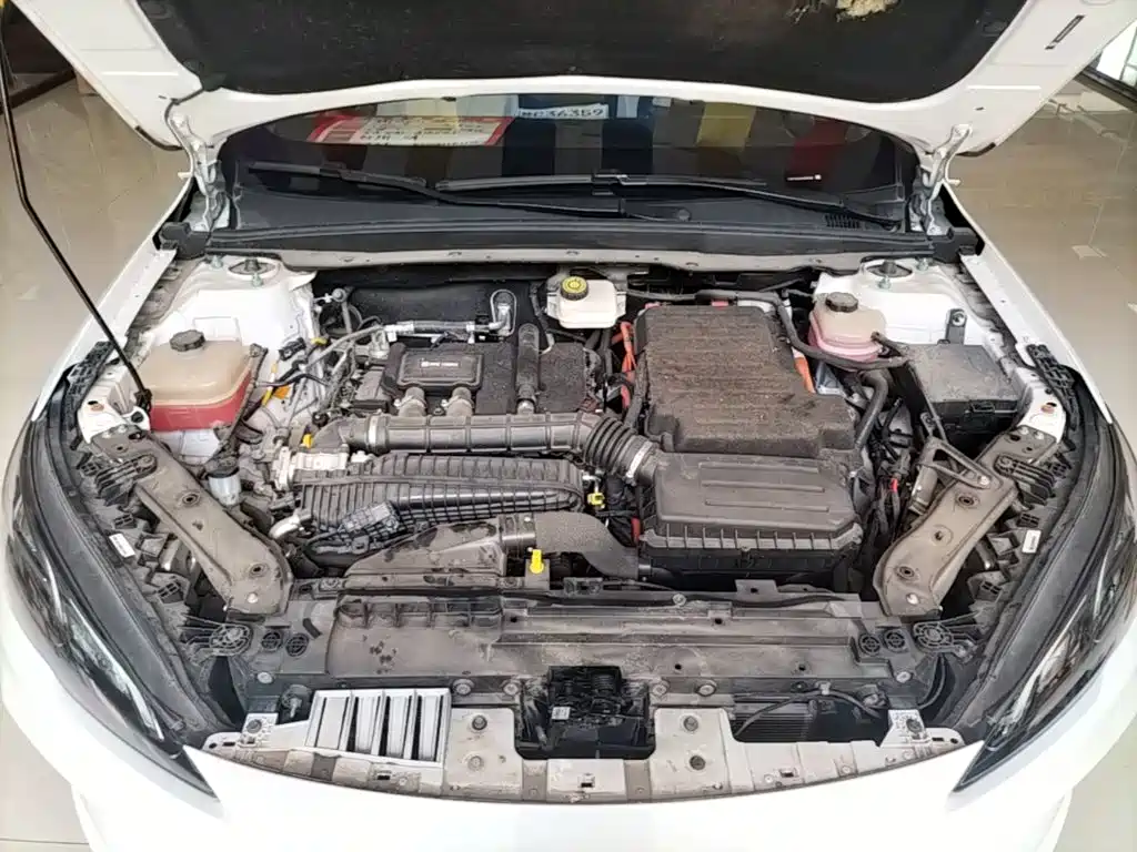 BYD Seal 05 DM-i 2025 — фото 20