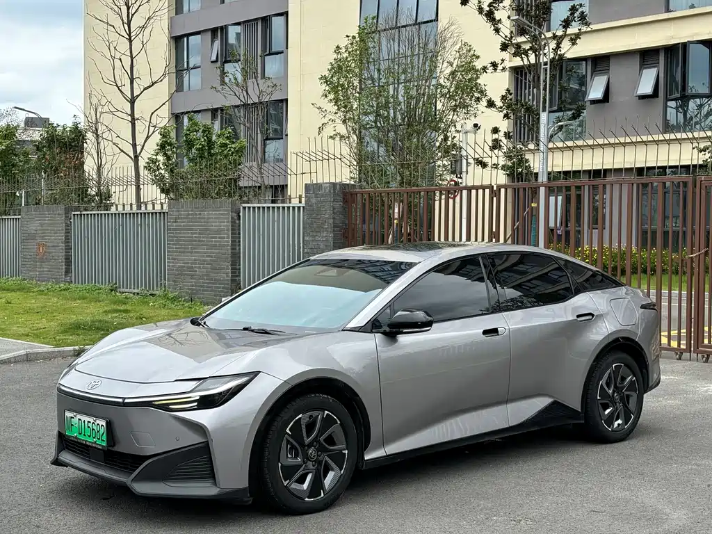 Toyota bZ3 2024