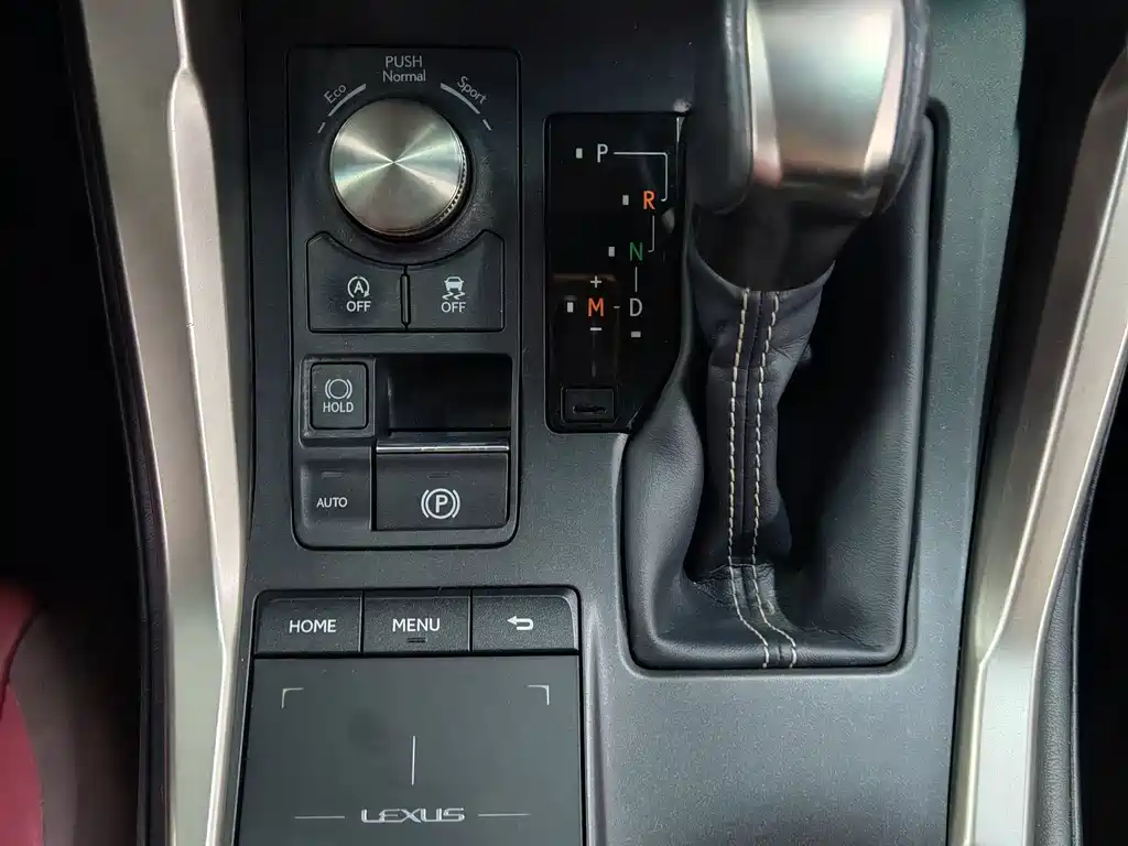 Lexus NX 2018 — фото 15