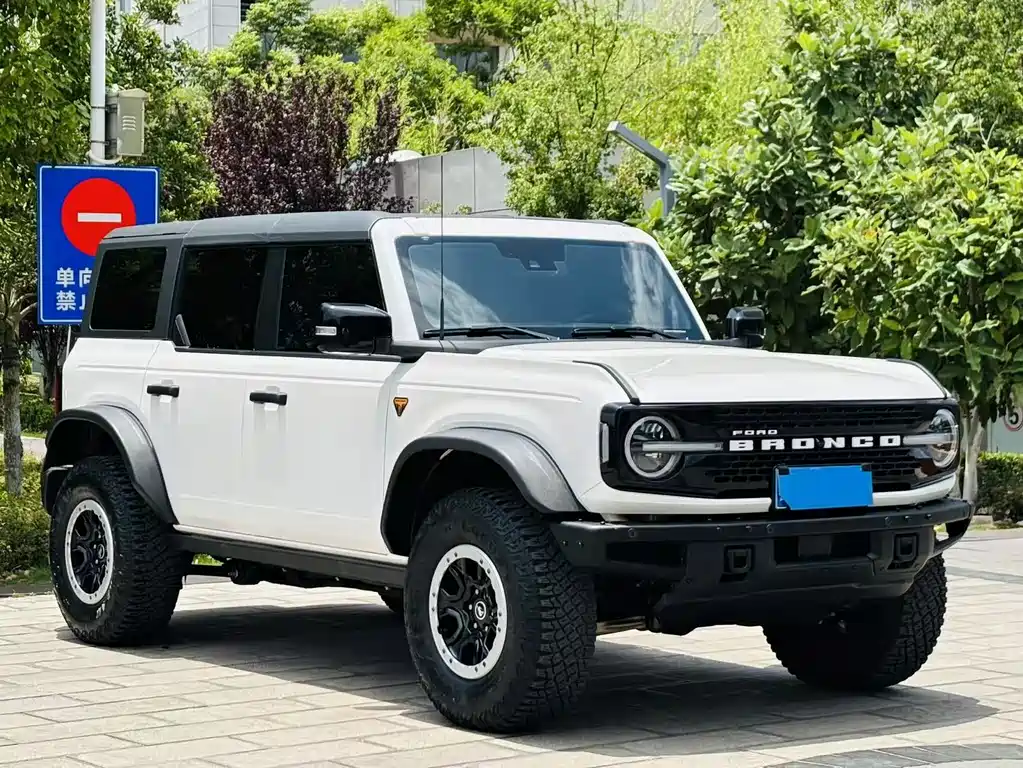 Ford Bronco 2025 — фото 3