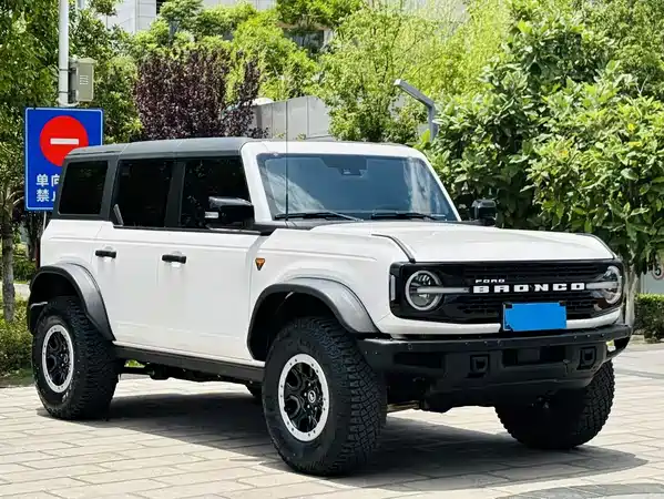 Ford Bronco 2024