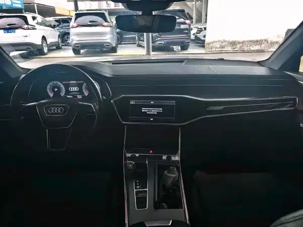 Audi A6L 2022