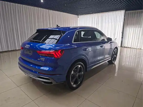 Audi Q3 2021