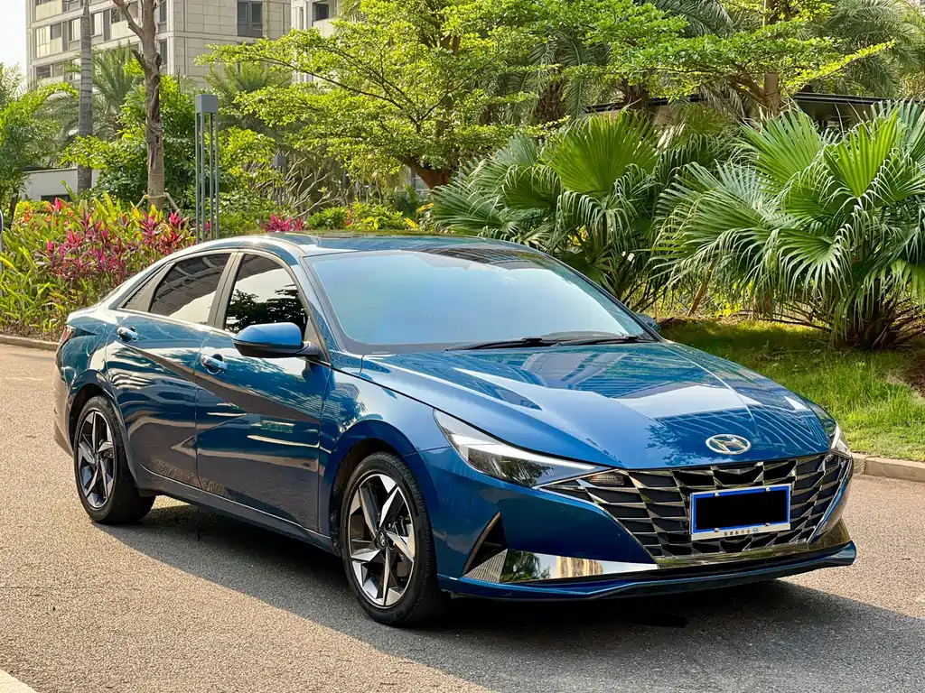 Hyundai Elantra 2022 — фото 3