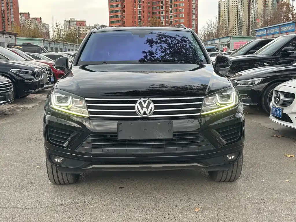 Volkswagen Touareg 2017 — фото 2