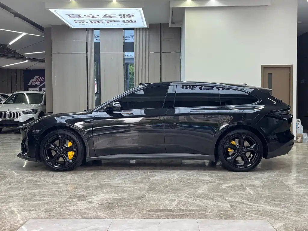 NIO ET5T 2024