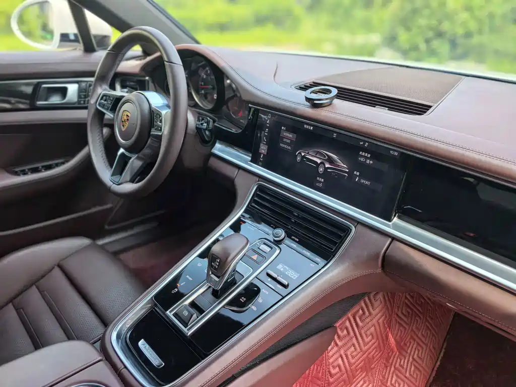 Porsche Panamera 2018 — фото 6