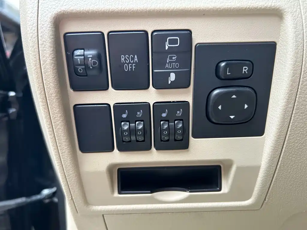Toyota Land Cruiser 2020 — фото 6