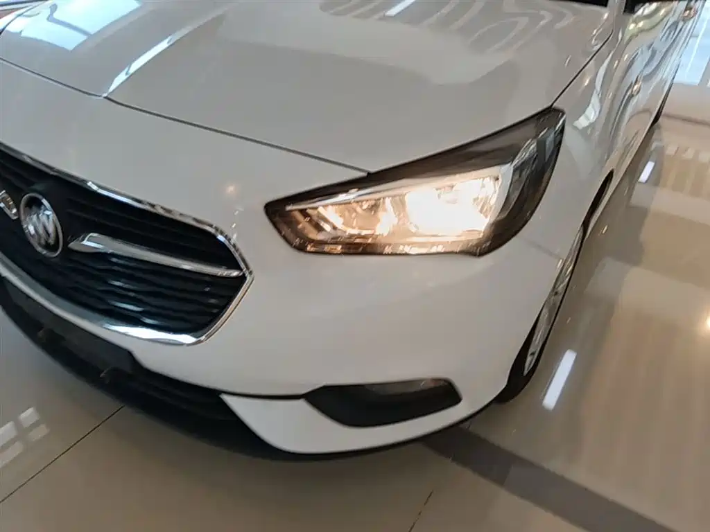 Buick Excelle 2019 — фото 24