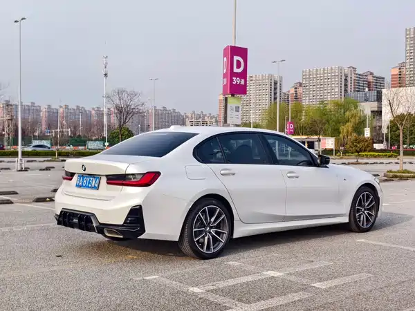 BMW 3 Series 2024