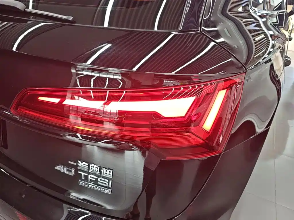 Audi Q5L 2023 — фото 8