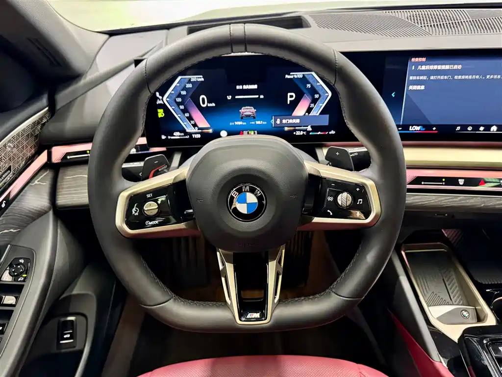 BMW 5 Series 2025 — фото 15