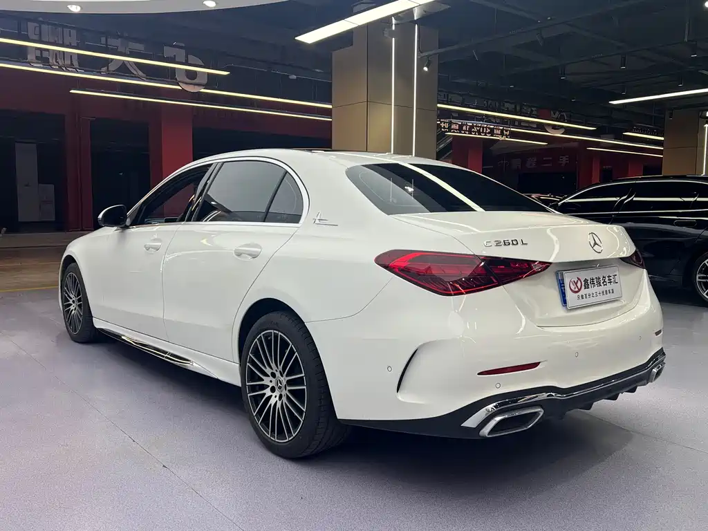 Mercedes-Benz C-Class 2025 — фото 16