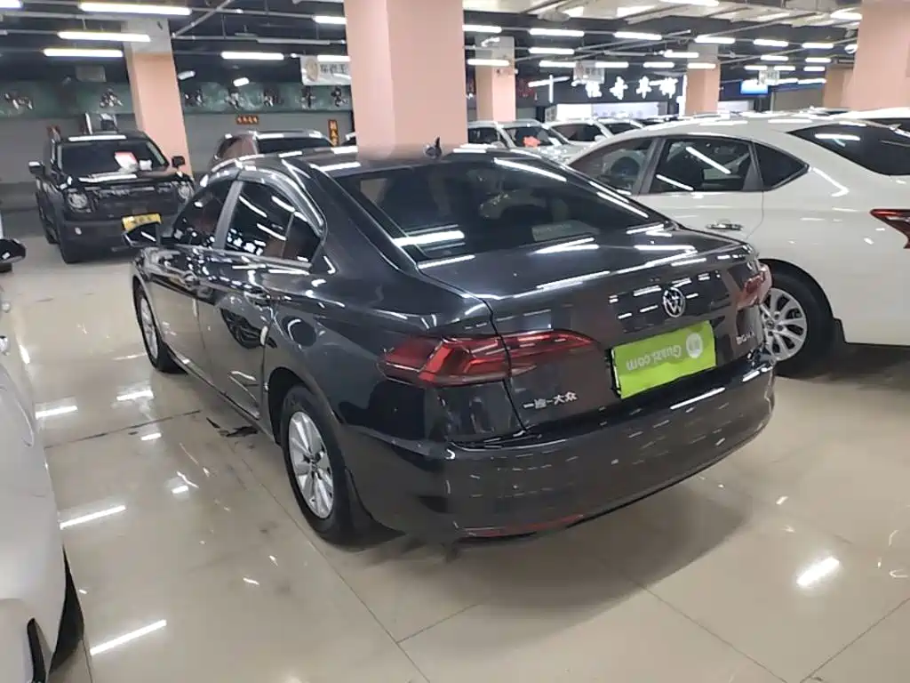 Volkswagen Bora 2021