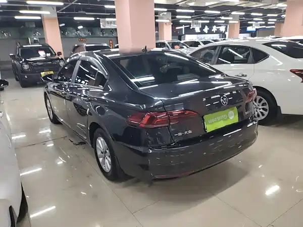 Volkswagen Bora 2021