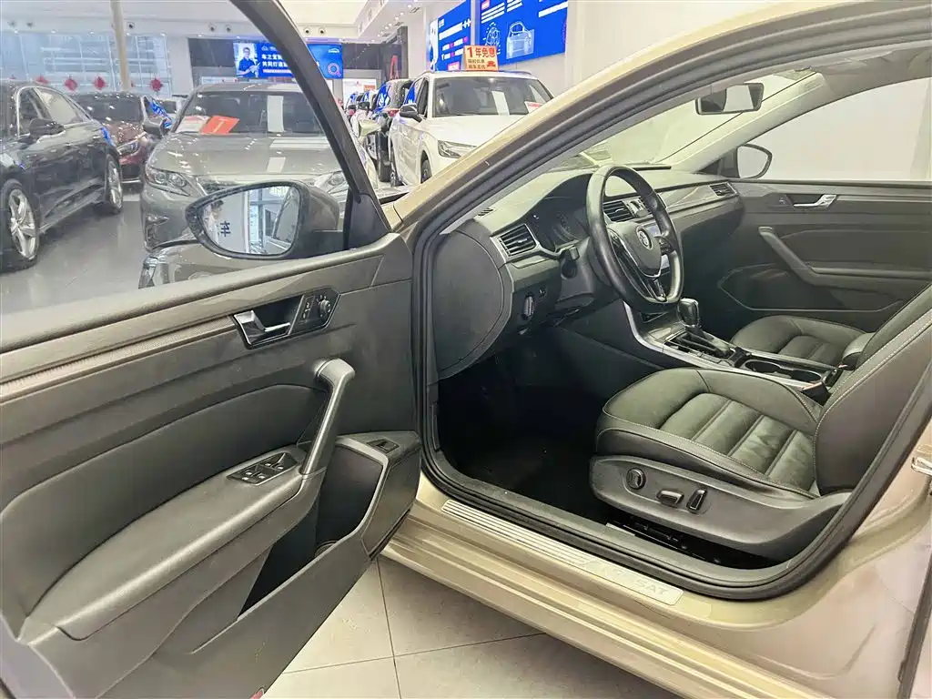 Volkswagen Passat 2016 — фото 19