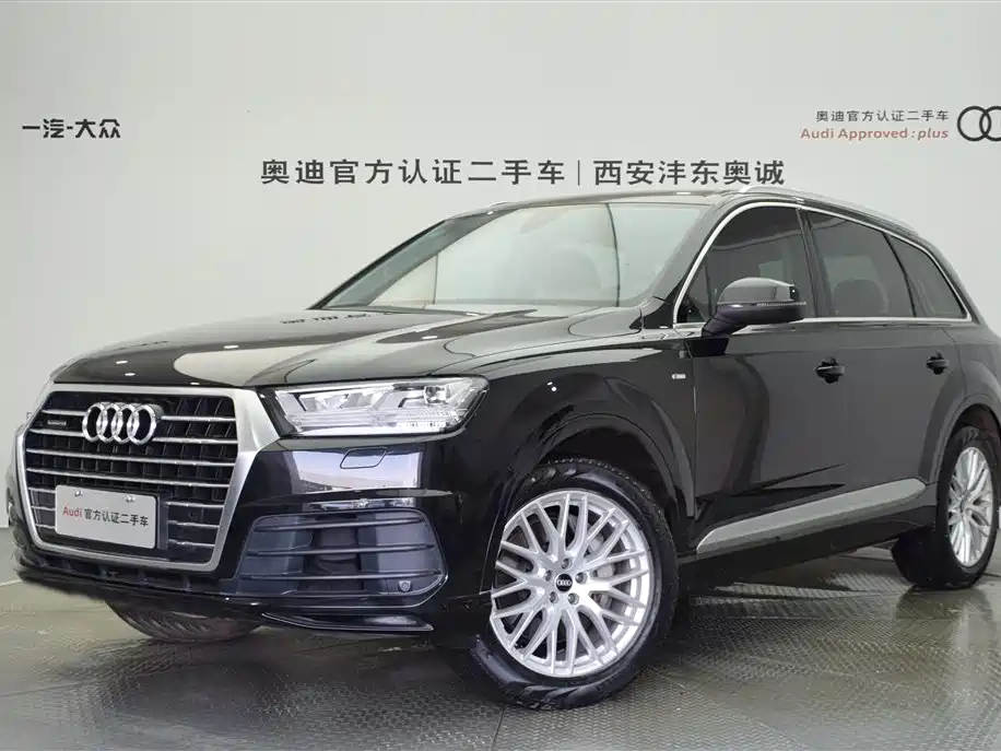 Audi Q7 2018 — фото 1
