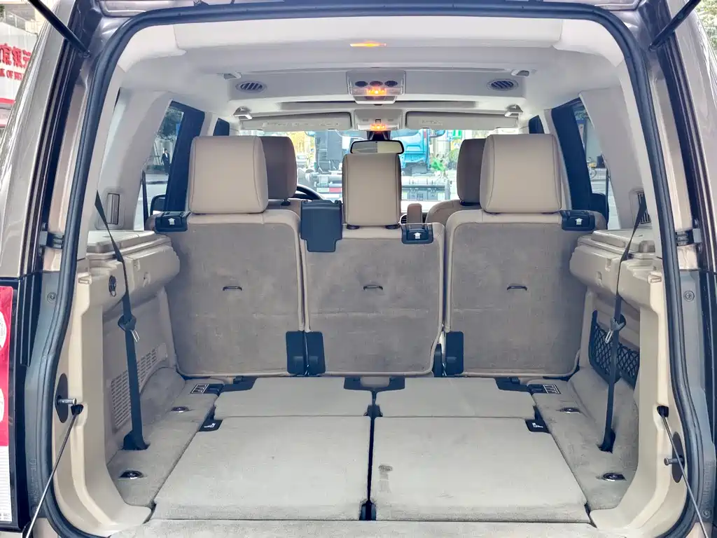 Land Rover Discovery 2012 — фото 14