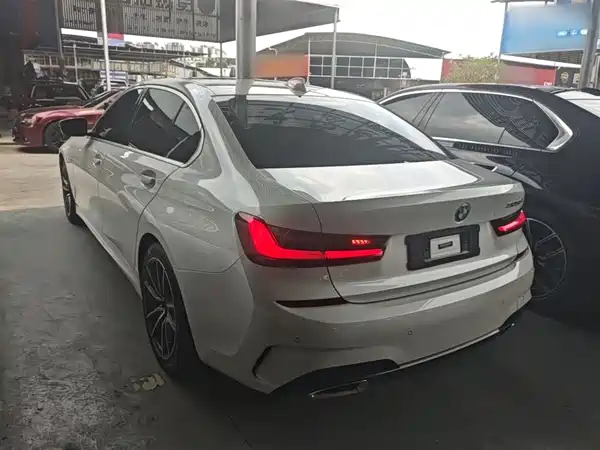 BMW 3 Series 2022