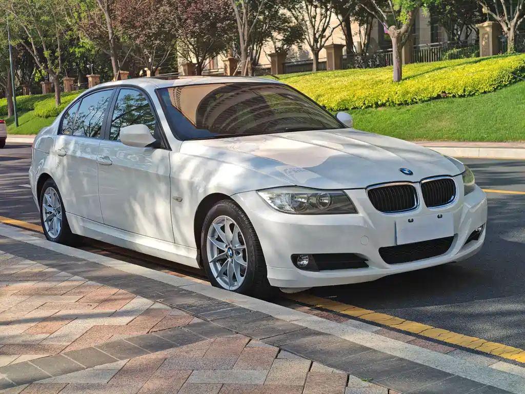 BMW 3 Series 2011