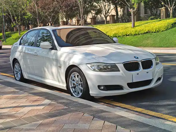 BMW 3 Series 2011