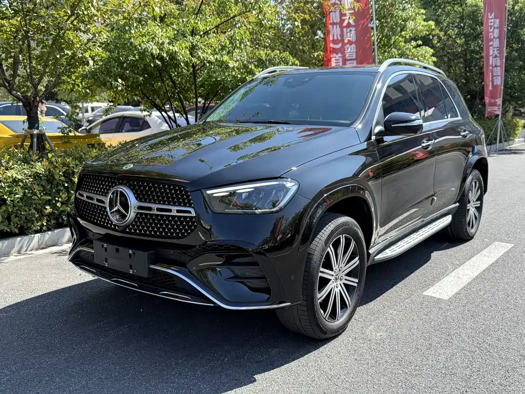 Mercedes-Benz GLE 2024 — фото 1